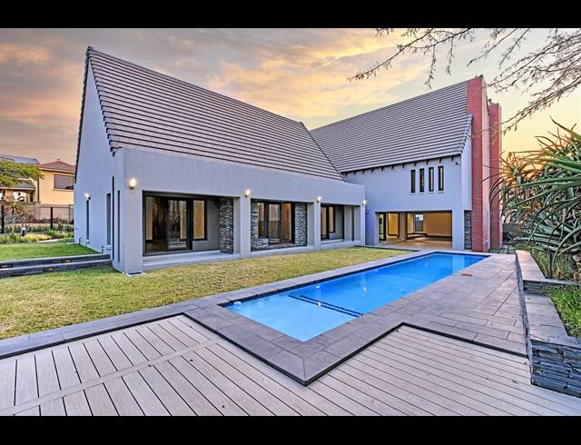 4 BEDROOM HOUSE FOR SALE IN CARLSWALD NORTH ESTATE